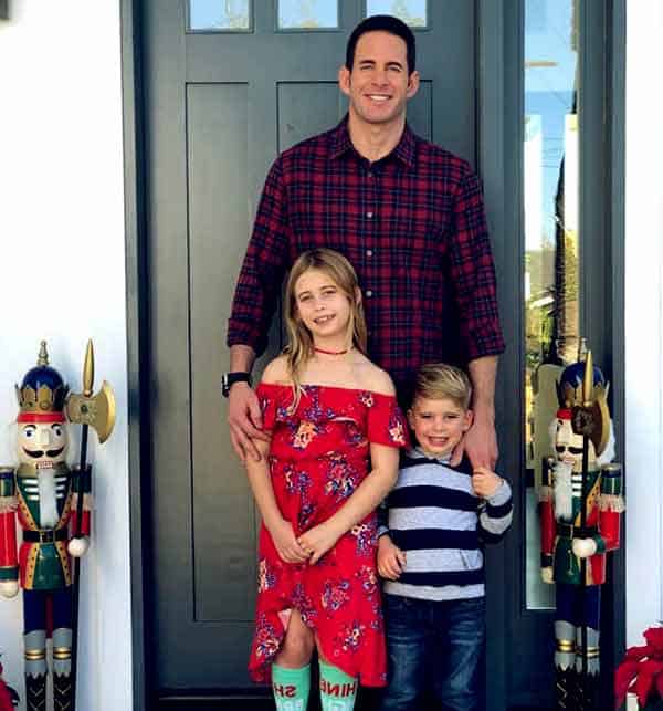 Image of Christina El Moussa ex husband Tarek El Moussa with their kids