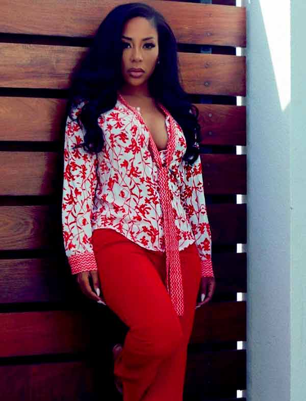 Image of K Michelle height is 5 feet 1 inch