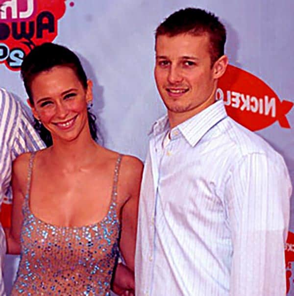 Image of Will Estes with his ex girlfriend Jennifer Love Hewitt