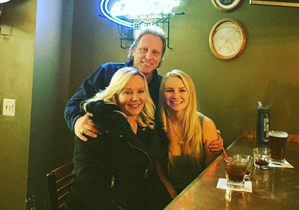 Image of Mandy Hansen with her father Sig Hansen and mother June Hansen